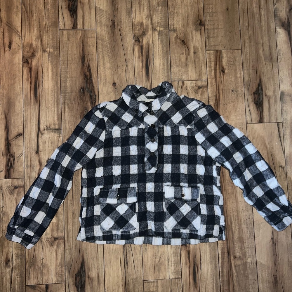 Cropped plaid pull over
